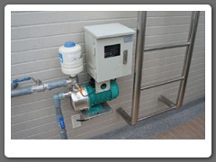 採用恆壓變頻泵浦，保持恆壓供水，水壓穩定維持在壓力設定值。(較少個案使用)